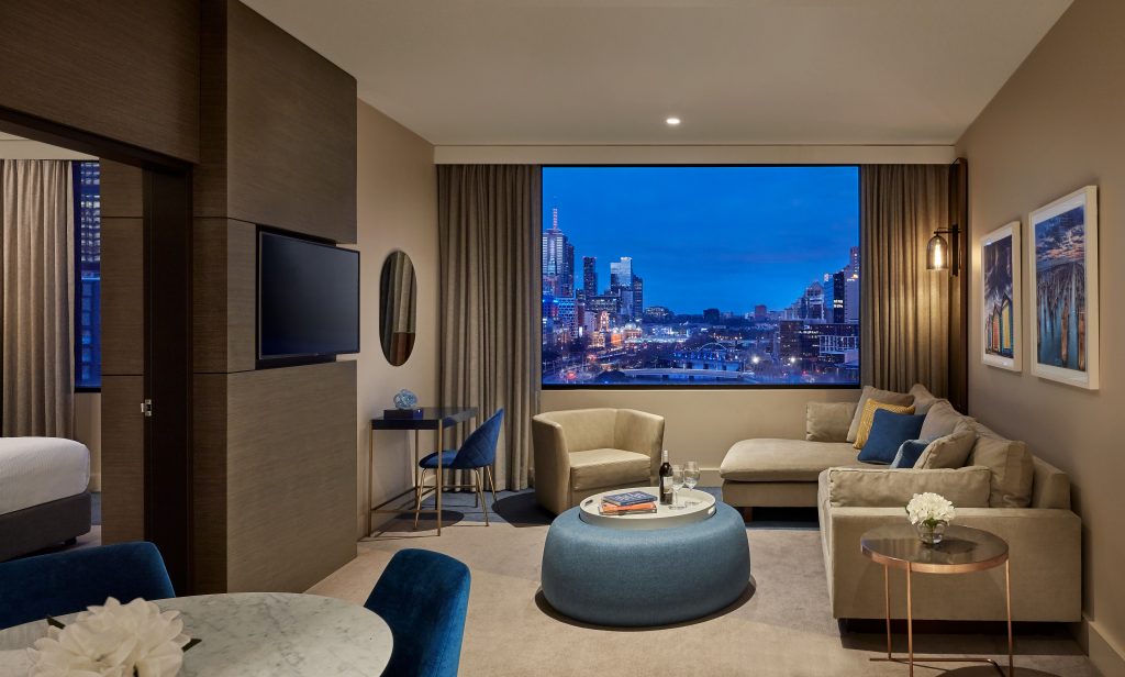A suite in Crowne Plaza Melbourne for a perfect romantic night in Melbourne 