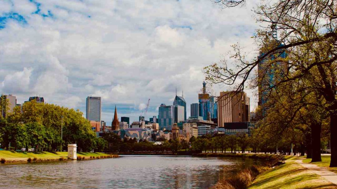 Yarra River and Melbourne city views in Spring